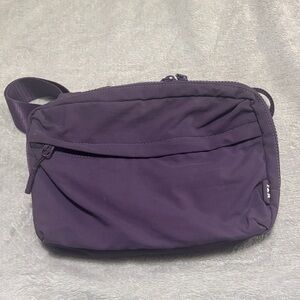 Purple Crossbody Bag/waist bag. Multiple pockets.   Smoke free and Pet free home